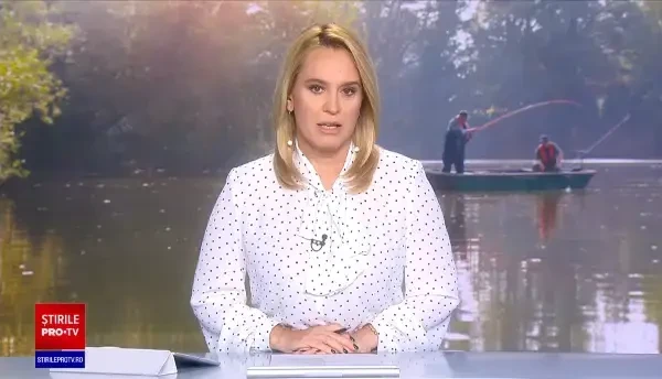 Imagini spectaculoase cu un fenomen foarte rar în Tulcea. Peștii au început să sară din apă direct în bărci