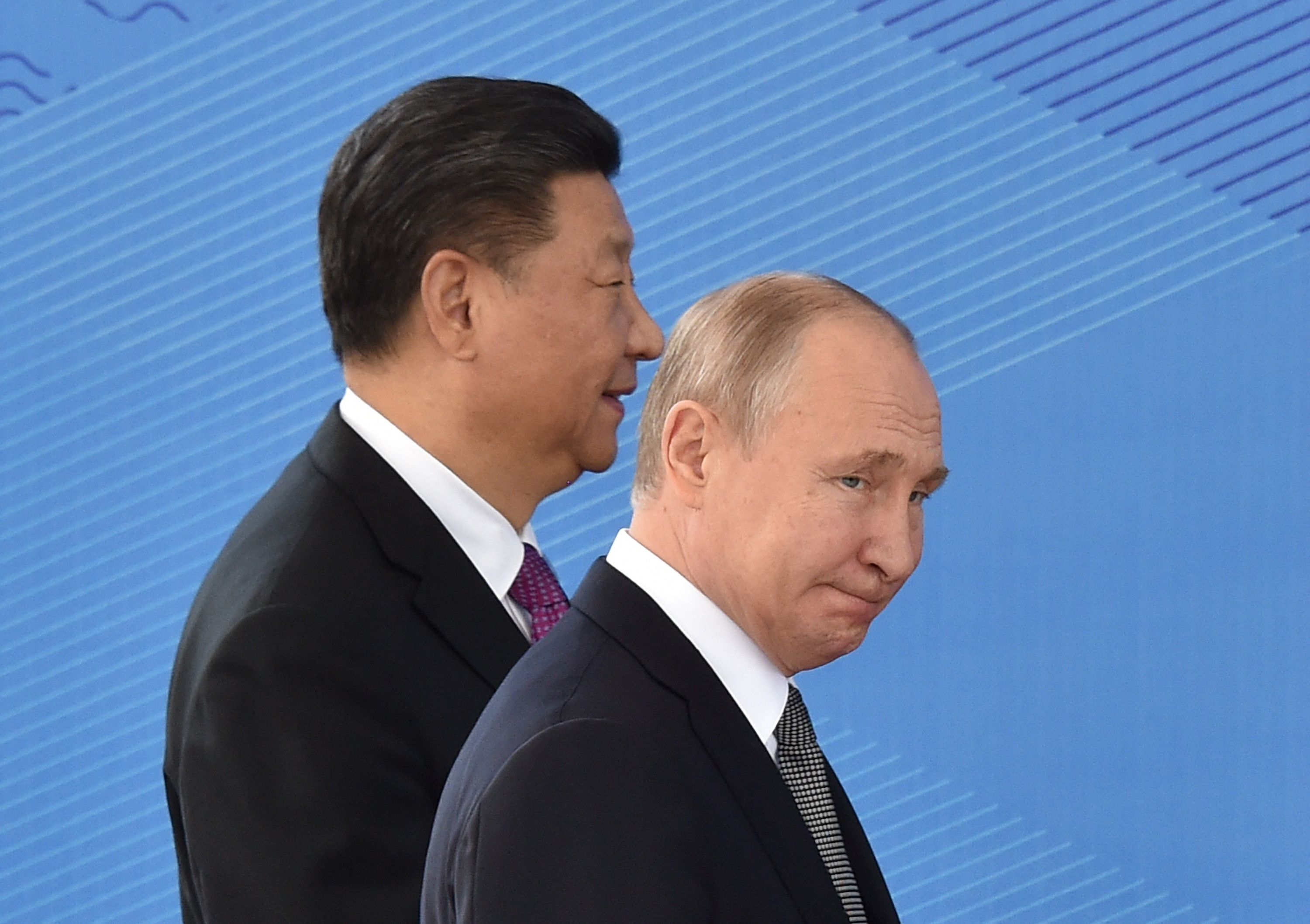 Xi Jinping a evitat să cineze cu Vladimir Putin, după întâlnirea de joi de la summitul regional de securitate din Uzbekistan