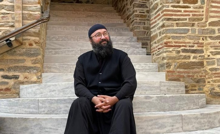 Preotul Visarion Alexa, acuzat de o femeie pentru agresiune sexuală. El a fost plasat sub control judiciar