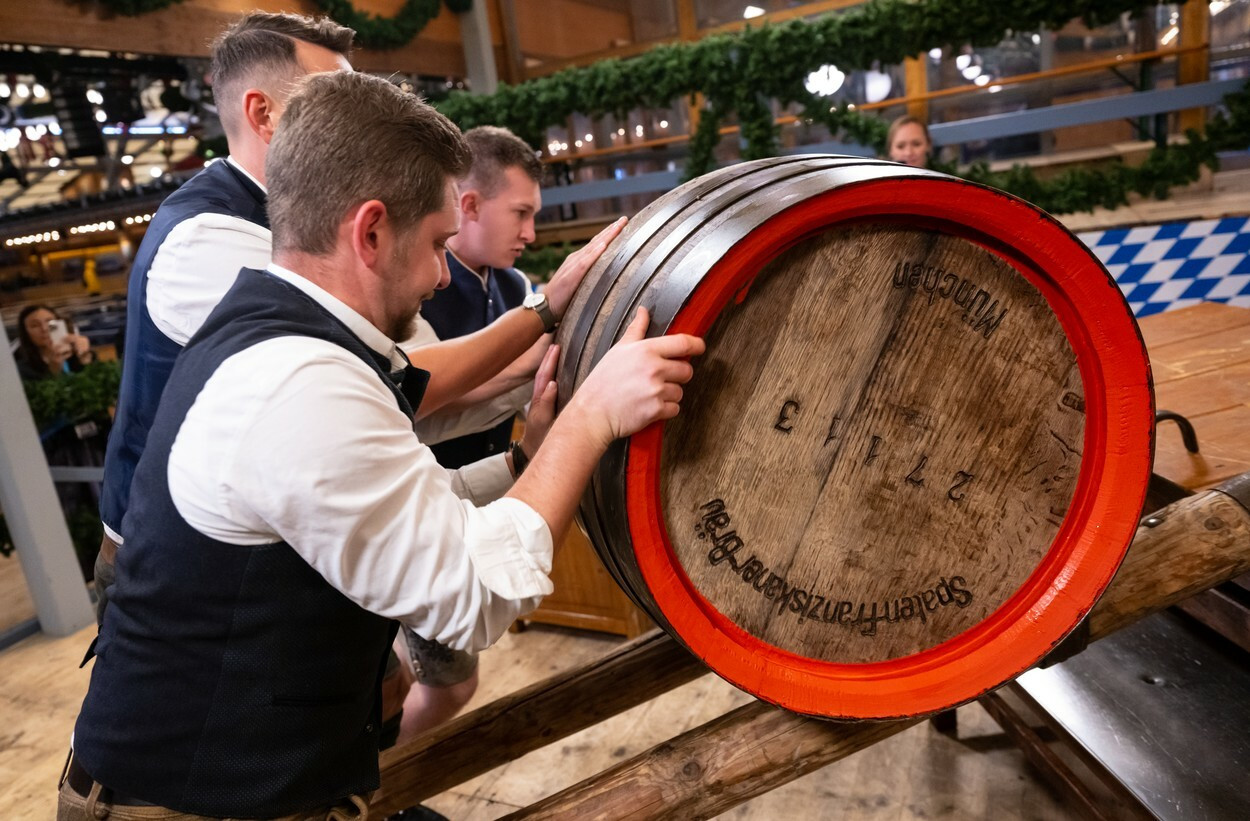 Festivalul berii „Oktoberfest” revine în Munchen după o pauză de doi ani | GALERIE FOTO