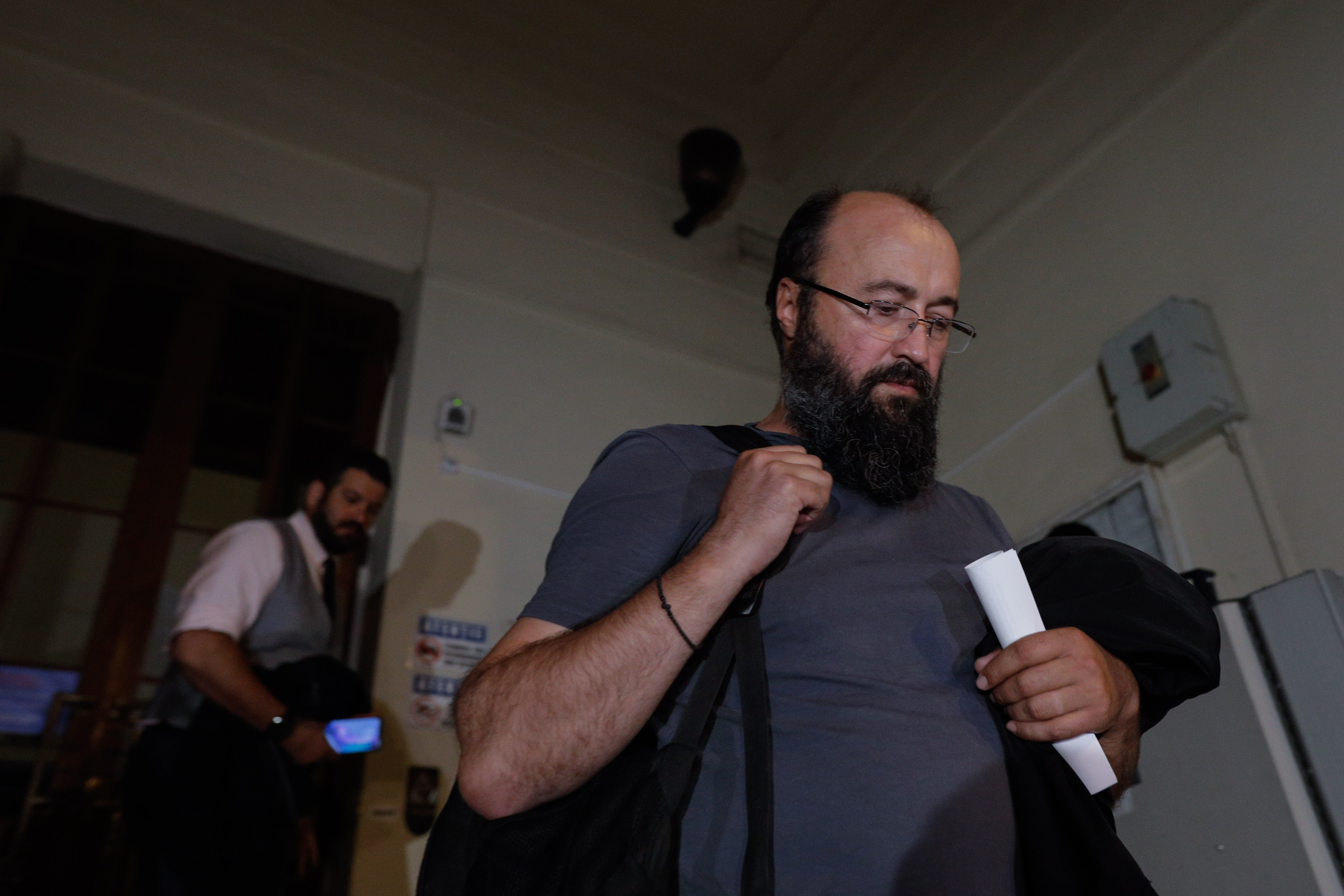 Au apărut noi detalii din dosarul penal în care preotul Visarion Alexa este acuzat de agresiune sexuală