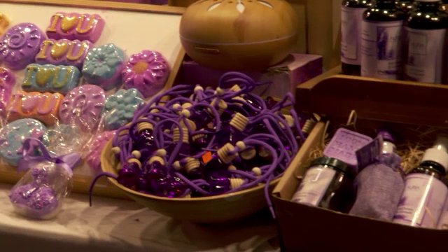 Festivalul de toamnă al lavandei, la Iași. Ce produse și delicatese au putut cumpăra vizitatorii