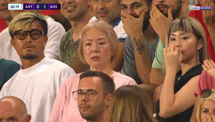 Reacția mamei unui fotbalist care a jucat doar 20 de secunde, după ce ea a călătorit 9.000 de kilometri să-l vadă VIDEO