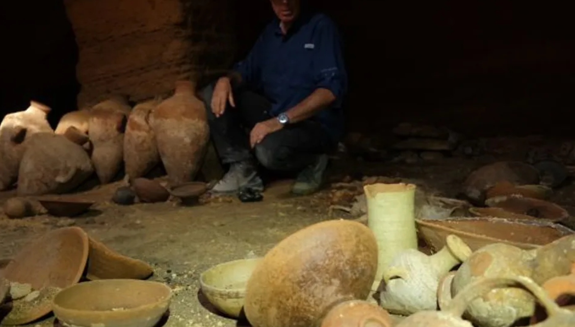 Modul amuzant în care a fost descoperită o peşteră funerară din vremea faraonilor. A fost neatinsă timp de 3.300 de ani FOTO