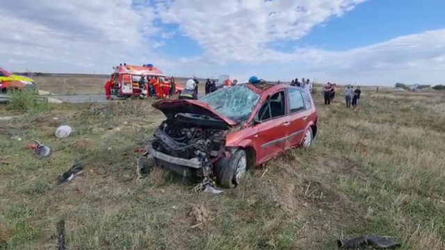 Accident grav în Constanța. Șofer în stare critică după ce s-a răsturnat cu mașina
