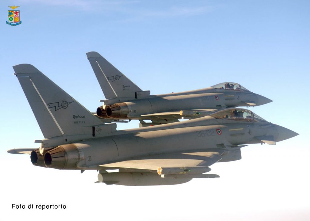 Madridul întăreşte scutul aerian pe flancul de est al NATO cu 14 avioane de vânătoare, dintre care opt în România