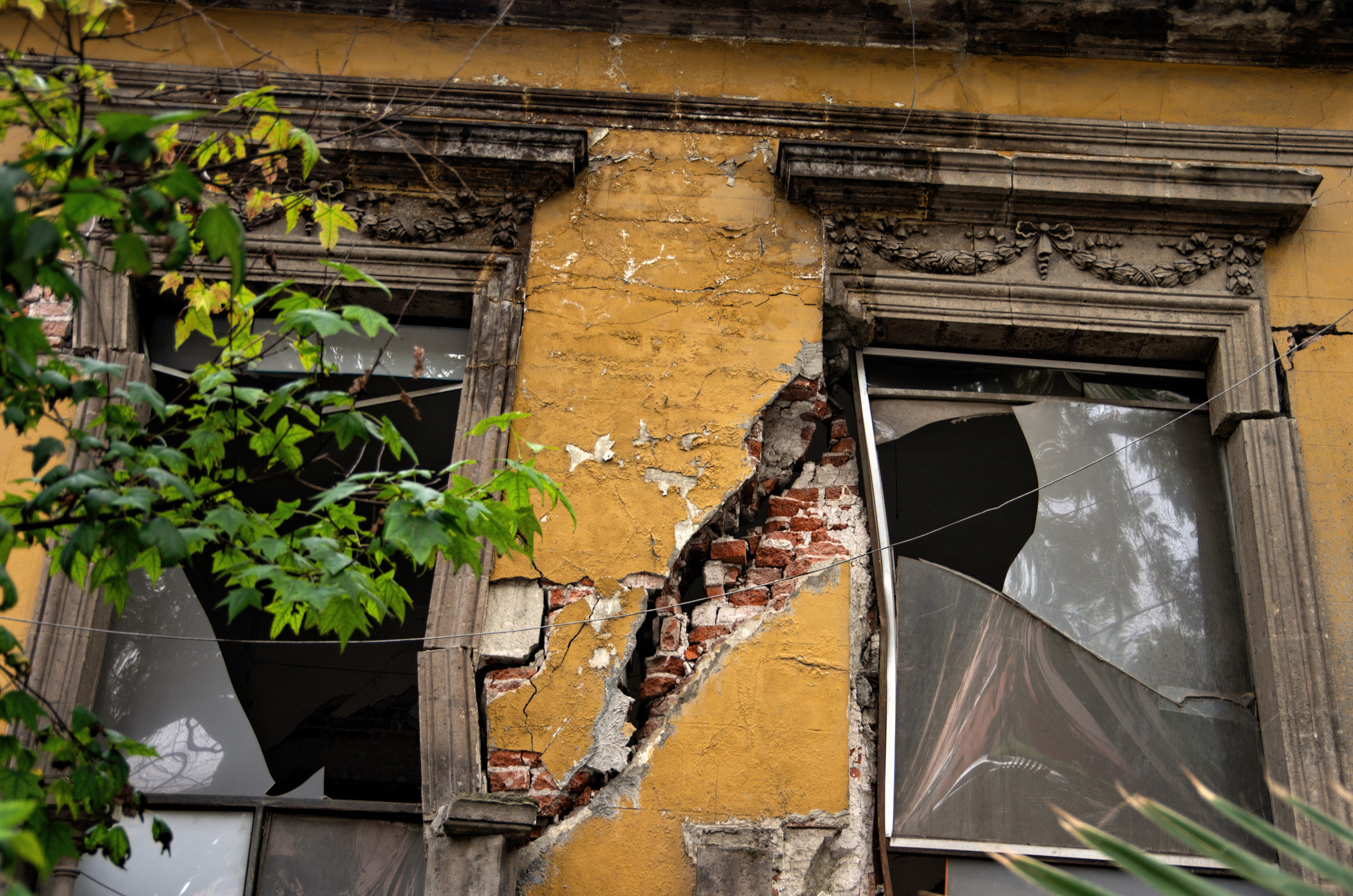 Bilanțul cutremurului de 7,6 grade care a zguduit Mexicul: doi morţi şi peste 200 de clădiri afectate