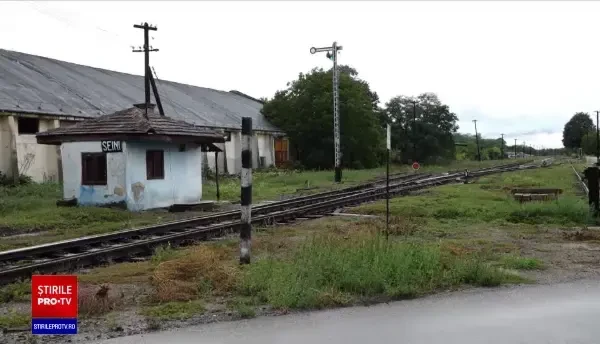 O femeie din Maramureș a fost înjunghiată de mai multe ori de fostul iubit, chiar când avea bebelușul în brațe