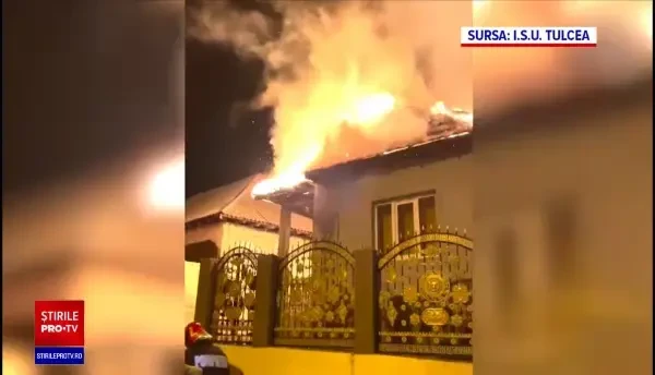 Patru case din Babadag au fost distruse de flăcări într-o oră. Unul dintre proprietari fusese amenințat cu un incendiu