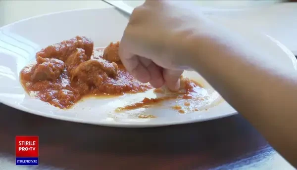 Ce conține meniul unui elev? Programul „Masa caldă în școli'' înaintează cu greu