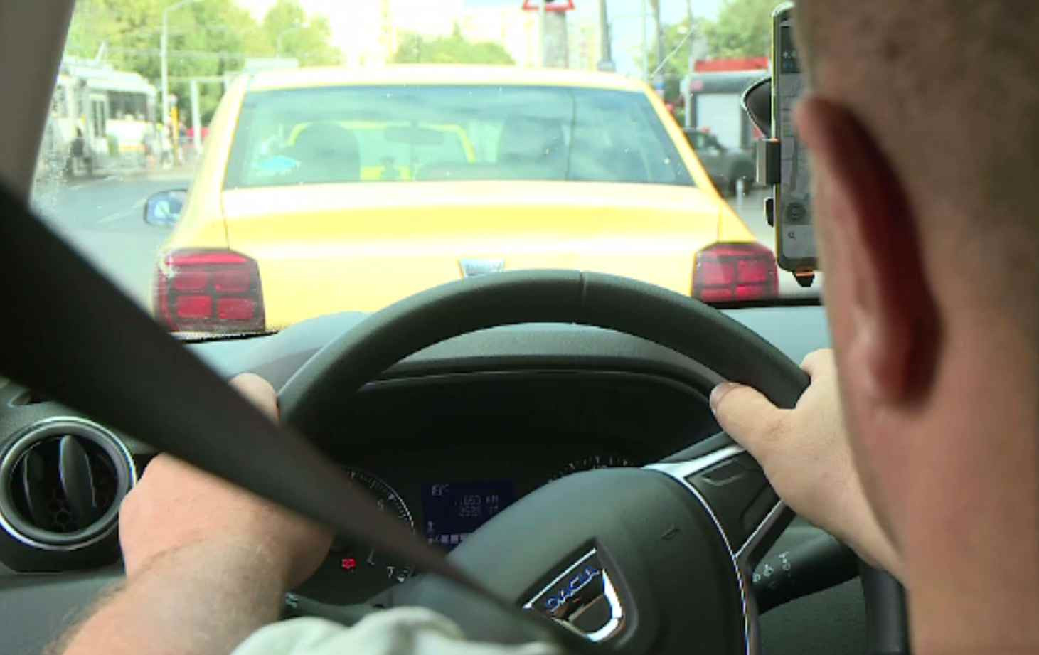 Peste 800 de persoane, prinse că munceau la negru pentru o platformă de ride-sharing. ITM a dat amenda maximă