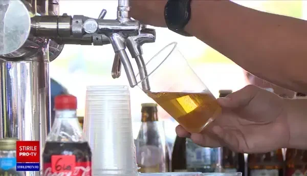 Berea rămâne preferata românilor, dar 2022 nu e anul ei. Cum s-a scumpit berea din cauza războiului