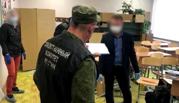 Atac armat la o școală din Rusia, soldat cu 13 morți. Atacatorul, care s-a sinucis, purta un pulover cu o svastică roșie