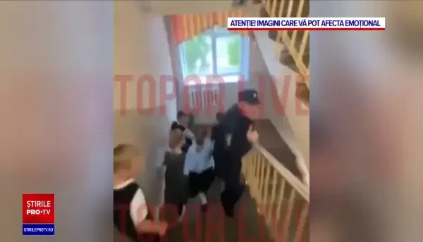 Atac armat la o școală din Rusia, soldat cu 13 morți. Atacatorul, care s-a sinucis, purta un pulover cu o svastică roșie