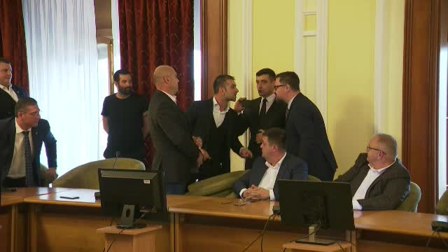 Scandal în Parlament, din cauza majorării salariilor. George Simion, la un pas să se bată cu deputatul PSD Zetea