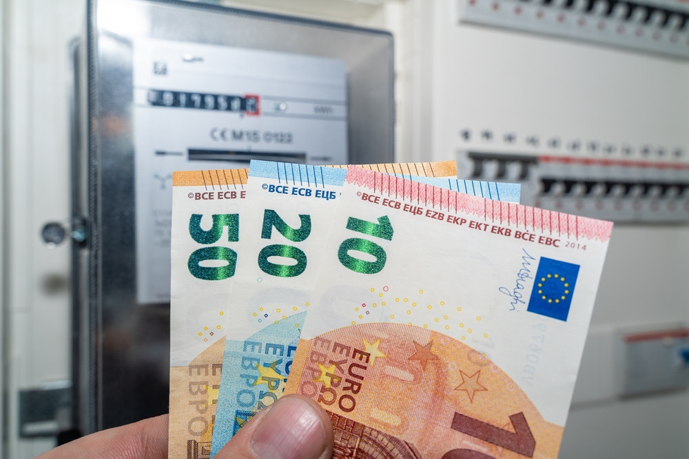 Plafonarea prețului energiei pentru firmele mari, decisă de guvernul din Cehia