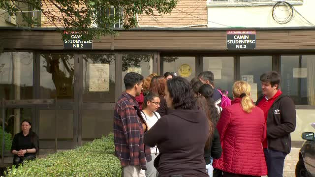 Mai multe universități din România au crescut taxele pentru cămin din cauza facturilor mari pentru curent și încălzire