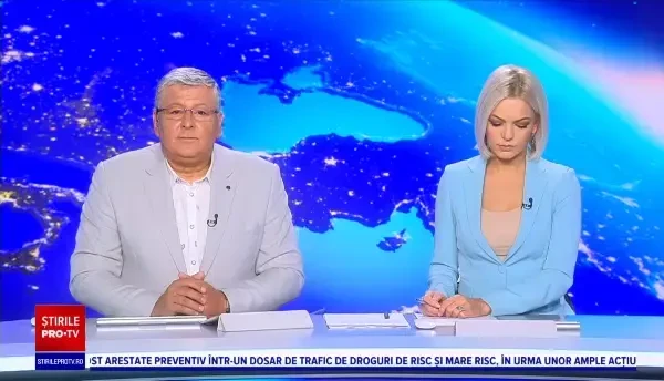 Ambulanță care transporta un pacient, implicată într-un accident rutier. Asistenta de pe salvare a fost grav rănită