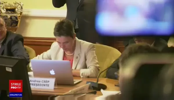 Liderul deputaților AUR, George Simion, le-a stins lumina parlamentarilor în timp ce vorbeau de salarii