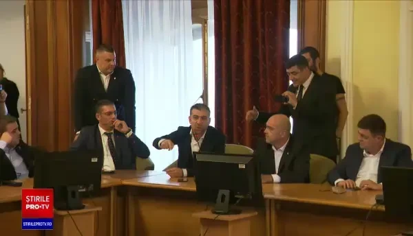 Ce salariu vor încasa primarii și viceprimarii după noua majorare salarială. Edilul unui municipiu va avea 20.700 lei brut