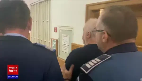 Cunoscutul medic din Timişoara a primit mandat de arestare pentru 30 de zile. Cerea între 100 și 2000 de euro șpagă