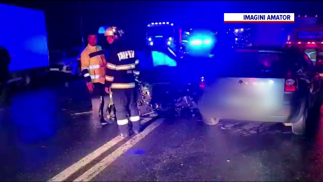 Carambol pe centura București. Trei autoturisme și un camion s-au ciocnit, două persoane au fost transportate la spital