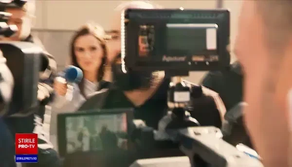 Conversația dintre Visarion Alexa și o enoriașă: „Te știu de când erai mică. Sunt ca plastelina în mâinile tale” FOTO