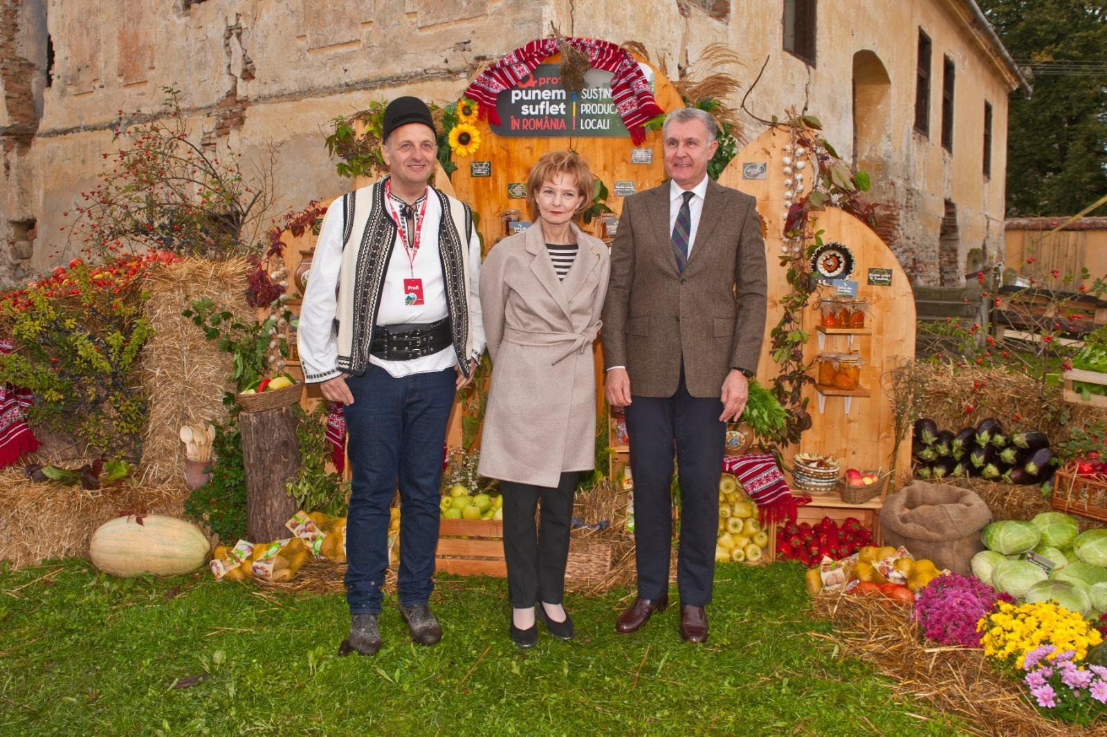 (P) Aproape 1.000 de participanți la evenimentul de promovare a producătorilor locali și meșteșugurilor, la Apoș