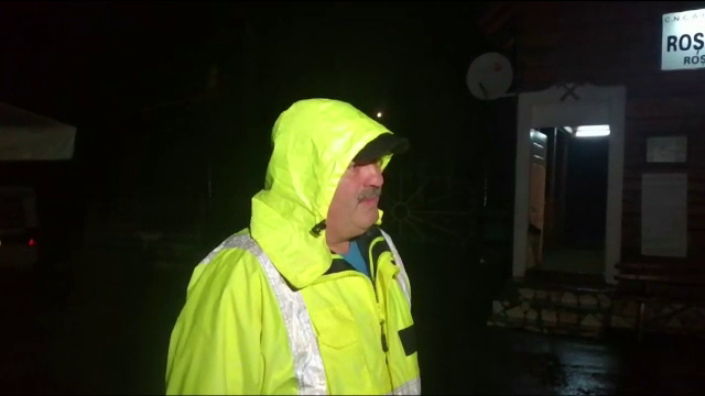 Intervenție de urgență la Roșia Montană după fisurarea unui baraj. Nivelul apei a scăzut cu 40 de cm