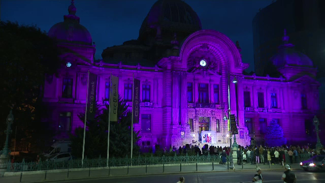 Mai multe clădiri au fost luminate în roz trăgând un semnal de alarmă asupra importanței depistării cancerului de sân