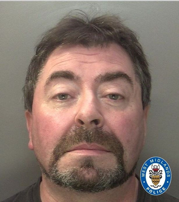 Ce a făcut un britanic după ce a primit cheia de la casa vecinei sale. Femeia l-a prins cu ajutorul camerelor de filmat