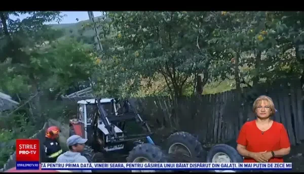Un bărbat din Vaslui a murit după ce a fost prins sub tractorul pe care îl conducea