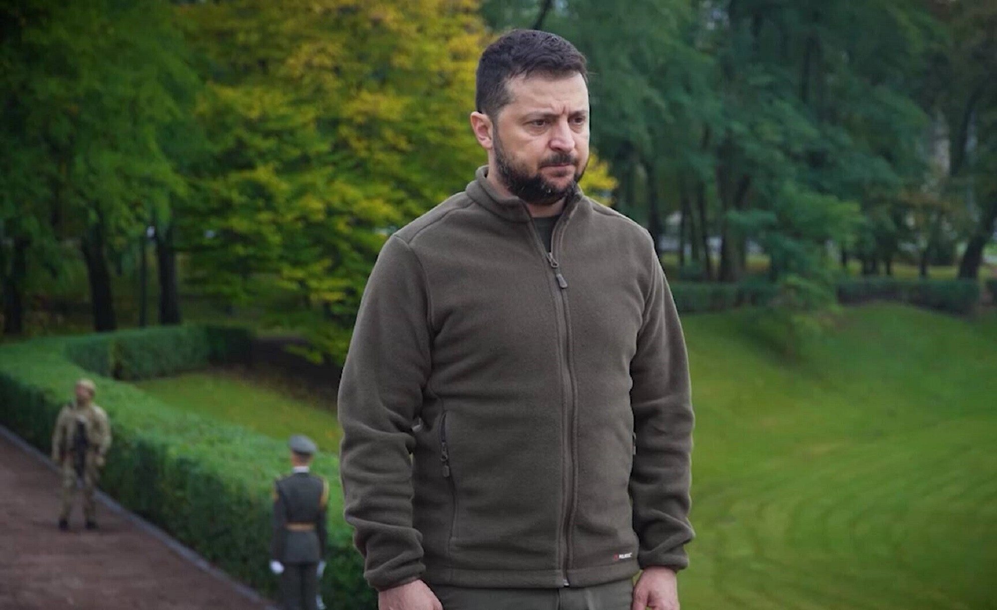 Zelenski: Inamicul suferă pierderi grave în Doneţk, dar continuă să-şi împingă soldaţii şi mercenarii către moarte