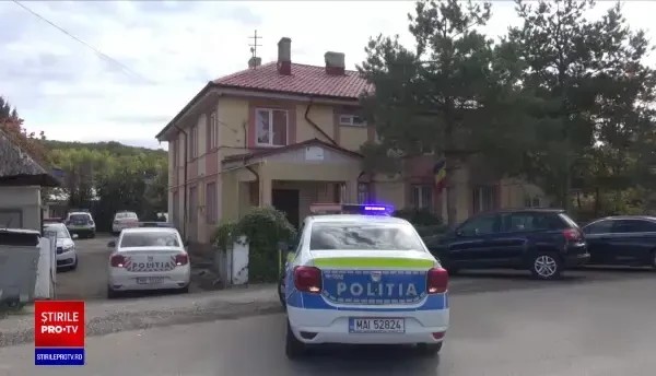 Bărbat bătut cu bestialitate și tâlhărit de trei indivizi, în Bacău. Soția victimei a asistat prin telefon la momentul șocant