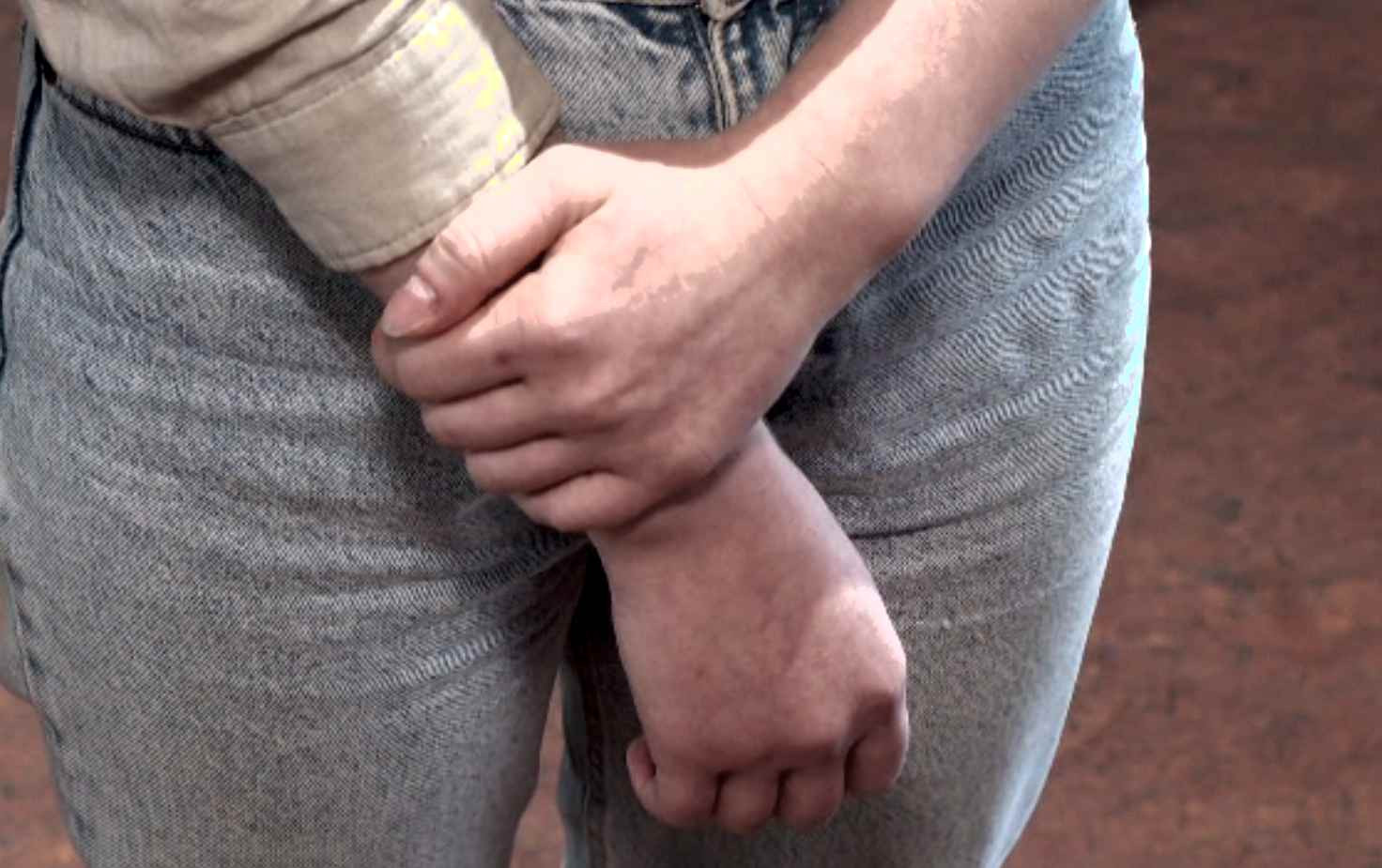 Adolescenții nu concretizează abuzul sexual. Un sfert dintre ei primesc la școală comentarii indecente