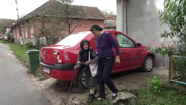 La 103 ani, o femeie dintr-un sat din Bihor este încă activă și cu simțul umorului. Cum a reușit să ajungă la această vârstă