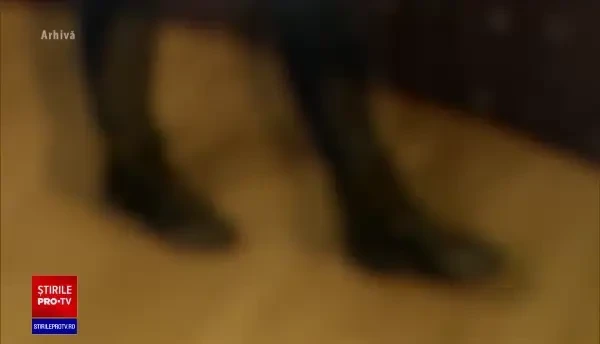 Primul bărbat monitorizat cu brățară electronică, după ce și-a lovit iubita, a tăiat dispozitivul și a încercat să fugă