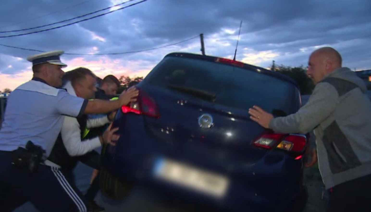 Accident grav de circulație, între Târgoviște și Ploiești. Un șofer nu a oprit la indicatorul „Stop”