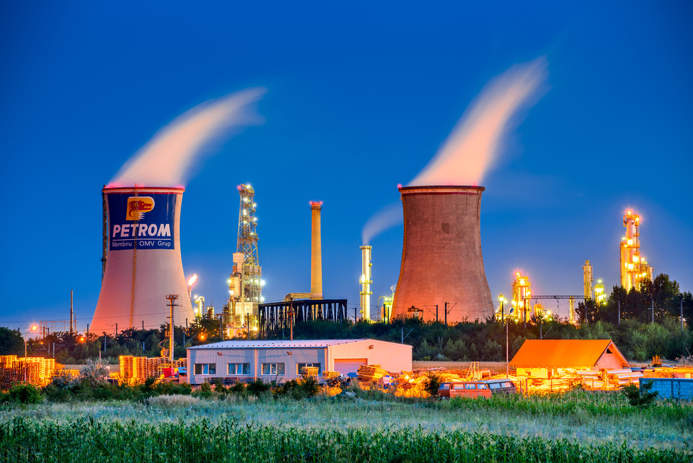 Fost premier, despre OMV și taxa de solidaritate: ”A făcut o mulțime de bani pe cârca românilor”