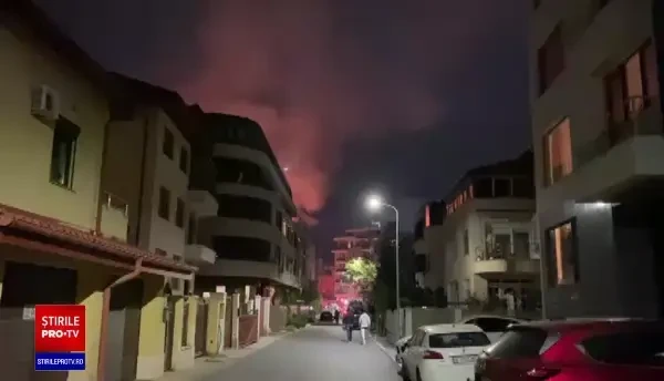 Incendiu la acoperișul unui apartament de tip penthouse în nordul Capitalei