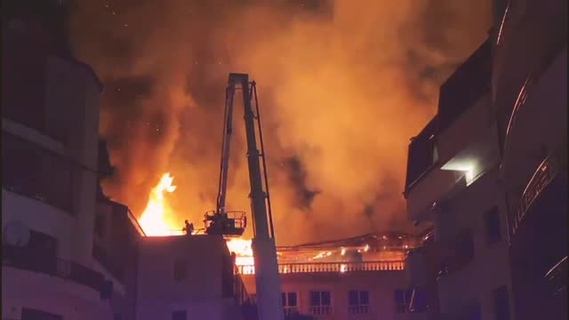 Dosar penal după incendiul la penthouse-ul din București. Clotilde Armand acuză că trei etaje au fost construite ilegal