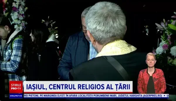 Cuplurile au ajuns la moaștele Sfintei Parascheva ca să-și pună dorințe. „E secret. Să ne căsătorim”