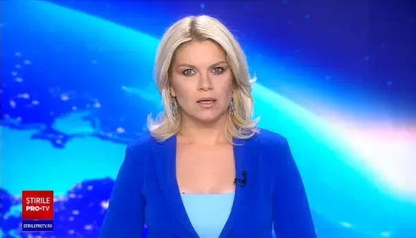 O mamă a fost filmată când își bătea copilul în fața unei școli, în Sighetu Marmației. Băiatul plângea și o ruga să înceteze