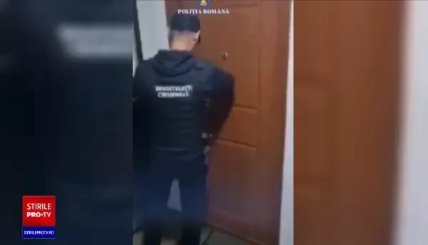 Înșelăciune cu haine vechi: Cum au reușit două persoane să câștige bani făcând cumpărături online | VIDEO