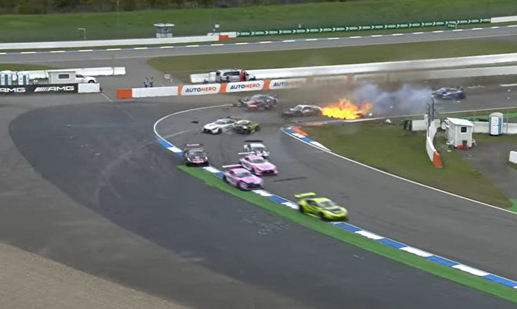 Nepotul lui Michael Schumacher, implicat într-un accident grav în timpul unei curse. O mașină a luat foc VIDEO