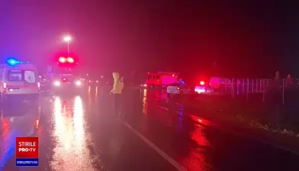 Accident grav între Roman şi Târgu Frumos. Doi adulţi şi doi copii, membri ai aceleiaşi familii, au decedat