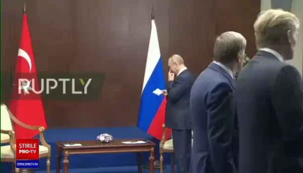 Erdogan l-a făcut din nou să aștepte, în cadrul unei întâlniri oficiale, pe Vladimir Putin | Video