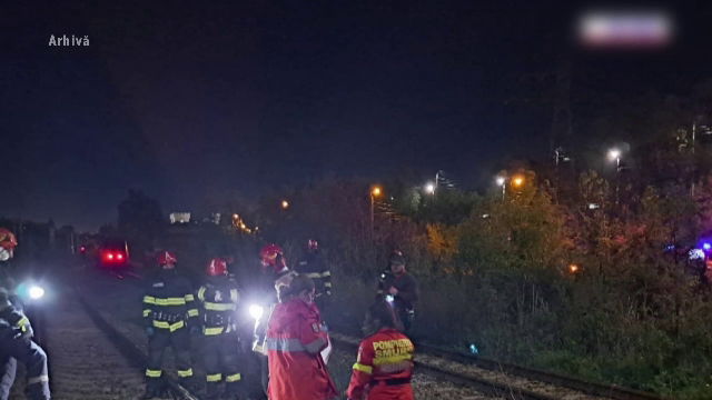 Accident șocant în Timiș. Mașina în care se afla un tânăr, lovită de tren în timp ce făcea live. Ce spun polițiștii