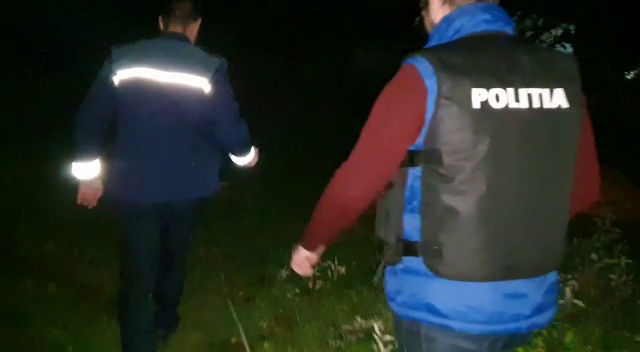 Bărbat reţinut după ce i-a dat foc câinelui său, pentru că făcea gălăgie