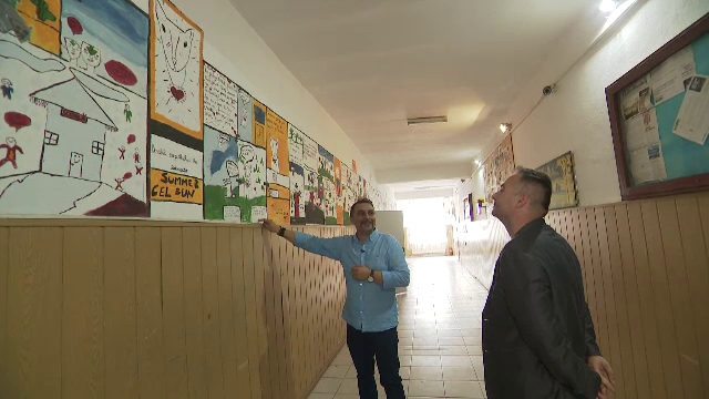 Cum a reușit un preot dintr-o comună din Teleorman să reducă abandonul școlar la zero, duminică la „România, te iubesc!”